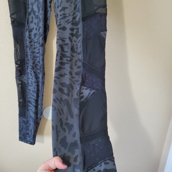 Lululemon Animal Swirl Deep Coal Light Black Just Breathe Pant - Picture 5 of 8